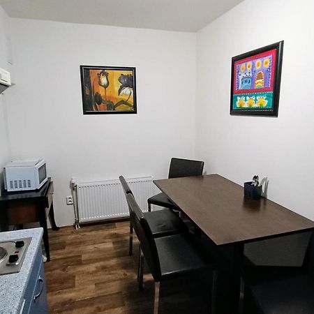 Apartments Gato Karlovy Vary Dalovice Экстерьер фото